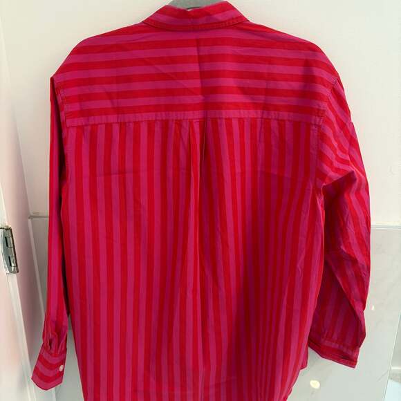 GAP - Picture 2 of 4